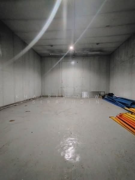 Warehouse for Rent in Hicom - Glenmarie Industrial Park (Shah Alam) - Khairil Anwar Sirajudin - Interior - PropertyGuru.com.my