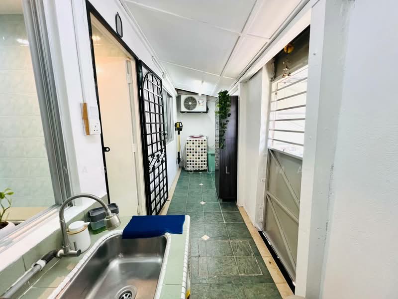 Rumah Teres 1 Tingkat untuk Dijual di Taman Sri Jelok (Kajang) - Yasmin Sulaiman - Corridor - PropertyGuru.com.my