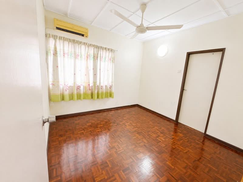 Rumah Teres 2 Tingkat untuk Dijual di Batu Caves (Selangor) - Wan Azlan Ahmad - PropertyGuru.com.my
