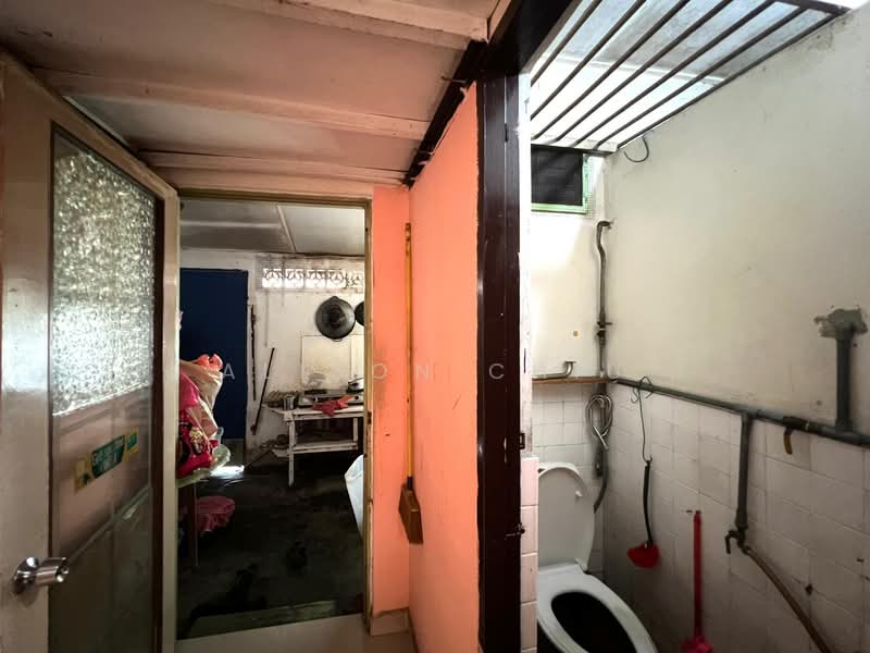 1-storey Terraced House for Sale in Taman Desa Jaya (Kepong) - Alison Chiu - Bathroom - PropertyGuru.com.my