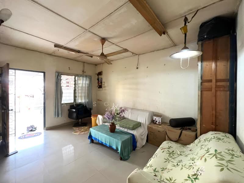1-storey Terraced House for Sale in Taman Desa Jaya (Kepong) - Alison Chiu - Living Room - PropertyGuru.com.my