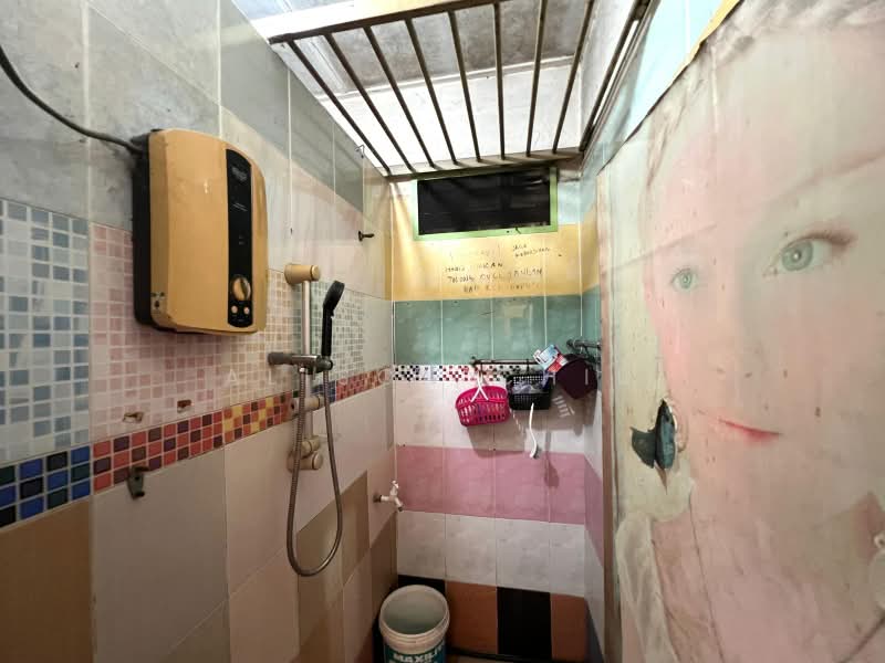 1-storey Terraced House for Sale in Taman Desa Jaya (Kepong) - Alison Chiu - Bathroom - PropertyGuru.com.my