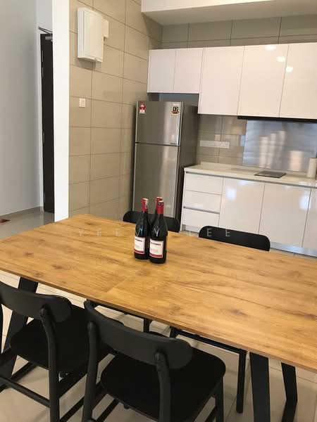 Servis Apartment untuk Disewa di PJ Midtown - Yeevy Lee - Dining Room - PropertyGuru.com.my