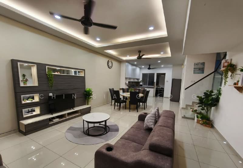 Rumah Teres 2.5-Tingkat untuk Disewa di Bemban (Melaka) - Chin Siang Fong - Living Room - PropertyGuru.com.my