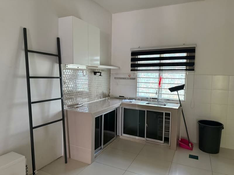 2-storey Terraced House for Rent in Dengkil (Selangor) - Ethan Yong - Kitchen - PropertyGuru.com.my