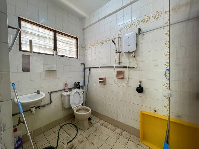 Rumah Teres 2 Tingkat untuk Dijual di KL City Centre (Kuala Lumpur) - Vivien Ng - Bathroom - PropertyGuru.com.my