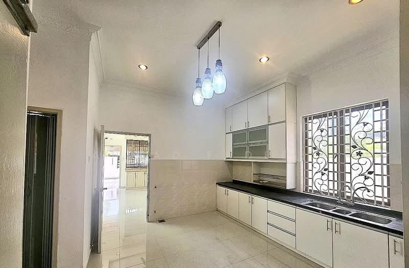 Bungalow for Sale in Bandar Seri Putra (Bangi) - Ahmad Fadlee - PropertyGuru.com.my