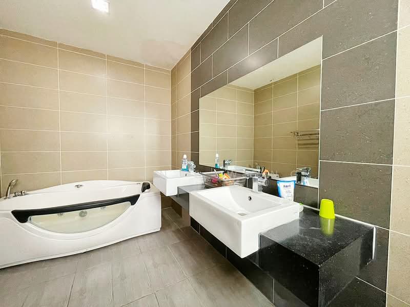 Rumah Banglo untuk Dijual di Kajang (Selangor) - Connie Wong - Bathroom - PropertyGuru.com.my