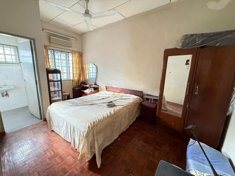Rumah Bandar untuk Dijual di Taman Kota Laksamana (Melaka City) - Ivan Goh - PropertyGuru.com.my