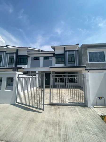 Rumah Teres 2 Tingkat untuk Disewa di Taman Austin Duta (Tebrau) - Michelle Kueh - PropertyGuru.com.my
