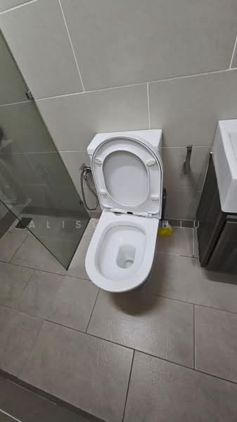 Servis Apartment untuk Disewa di Fortune Centra - Alison Chiu - Bathroom - PropertyGuru.com.my