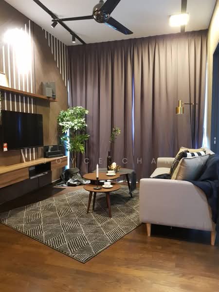 Pangsapuri untuk Dijual di V Residence Suites @ Sunway Velocity - Joyce Chan - Living Room - PropertyGuru.com.my