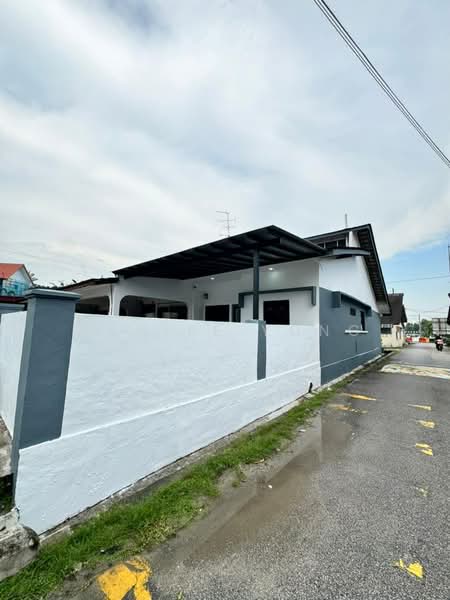 1-storey Terraced House for Sale in Taman Perling (Perling) - Daniel Yong - Exterior - PropertyGuru.com.my