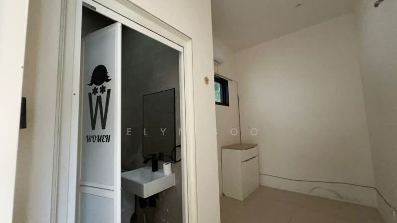 Kedai untuk Disewa di KLCC (KL City Centre) - Elyn Soo - Bathroom - PropertyGuru.com.my