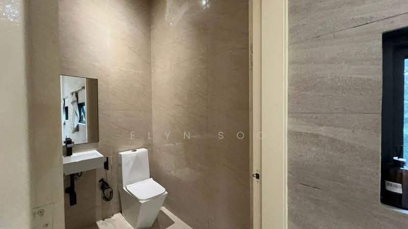 Kedai untuk Disewa di KLCC (KL City Centre) - Elyn Soo - Bathroom - PropertyGuru.com.my