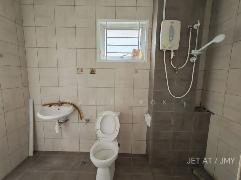 2-storey Terraced House for Sale in Bandar Rimbayu (Telok Panglima Garang) - Daniel Kok - Bathroom - PropertyGuru.com.my