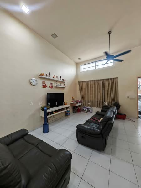 Rumah Teres 1 Tingkat untuk Dijual di Setia Eco Gardens (Gelang Patah) - April Chin - Living Room - PropertyGuru.com.my