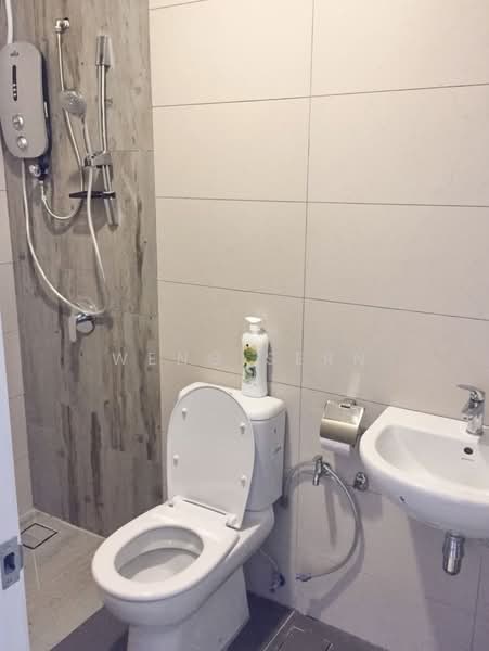 Servis Apartment untuk Disewa di Arte S - Weng Sern - Bathroom - PropertyGuru.com.my