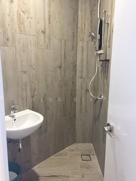 Servis Apartment untuk Disewa di Arte S - Weng Sern - Bathroom - PropertyGuru.com.my