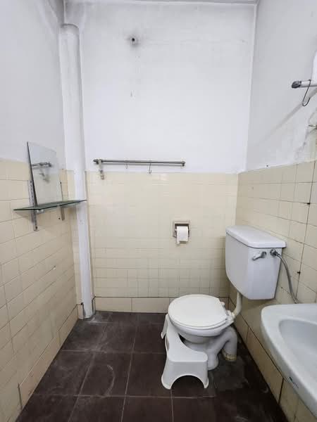Rumah Teres untuk Dijual di Usj 2 (Subang Jaya) - Amy Yip - Bathroom - PropertyGuru.com.my