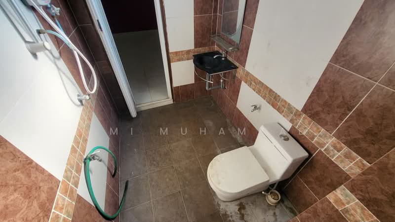 Bungalow for Sale in Seremban (Negeri Sembilan) - Ismi Muhammad - Bathroom - PropertyGuru.com.my