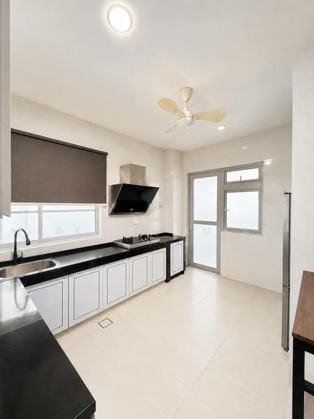 Cluster House for Sale in Taman Ekoflora (Johor Bahru) - Fakhrul Imlan - Kitchen - PropertyGuru.com.my