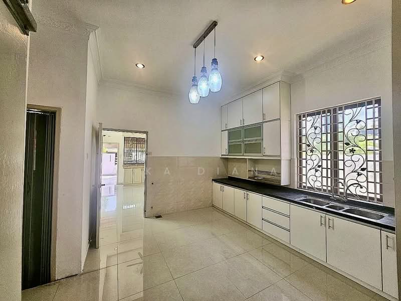 Bungalow for Sale in Bandar Seri Putra (Bangi) - Aika Diana - PropertyGuru.com.my