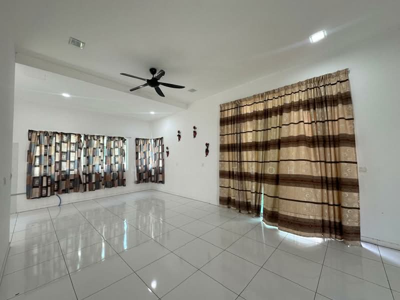 Rumah Berkembar untuk Disewa di Hijauan Valdor (Sungai Jawi) - Kah Hui Teoh - Living Room - PropertyGuru.com.my