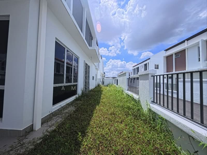Rumah Teres 2 Tingkat untuk Dijual di Kajang (Selangor) - Amir Abas - Exterior - PropertyGuru.com.my