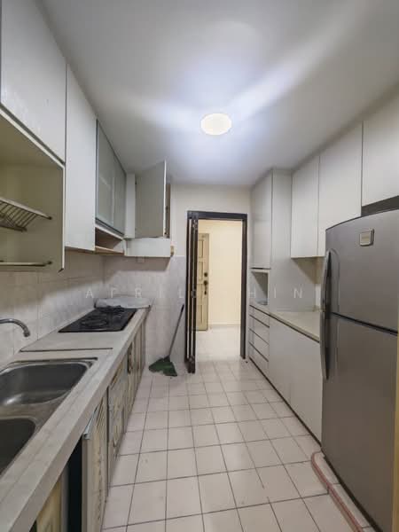 Pangsapuri untuk Disewa di Danga View Apartment - April Chin - Kitchen - PropertyGuru.com.my