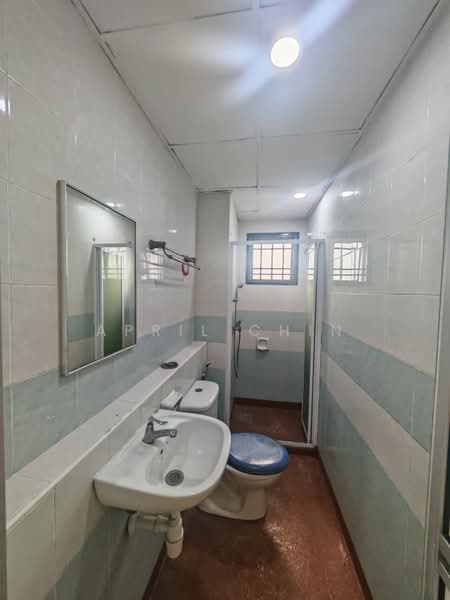 Pangsapuri untuk Disewa di Danga View Apartment - April Chin - Bathroom - PropertyGuru.com.my