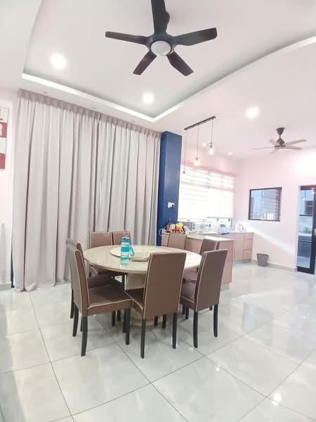 Rumah Kluster untuk Dijual di Taman Pulai Hijauan (Skudai) - Kuu Chin - Dining Room - PropertyGuru.com.my