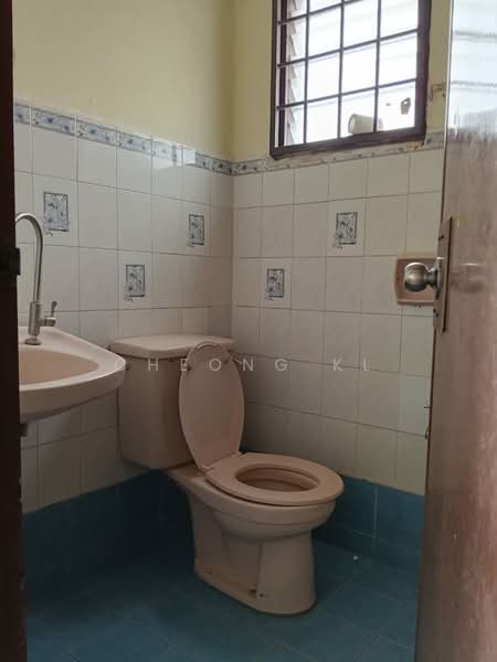 Rumah Flat untuk Dijual di Sri Cempaka (Puchong Jaya) - Cheong KL - Bathroom - PropertyGuru.com.my