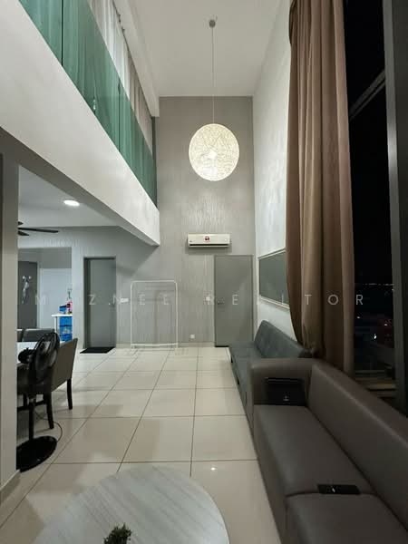 Servis Apartment untuk Disewa di Evo Soho Suite - Maznee Realtor - Living Room - PropertyGuru.com.my