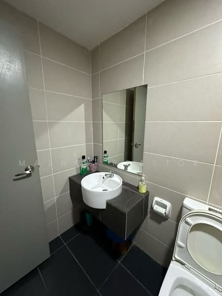 Servis Apartment untuk Disewa di Evo Soho Suite - Maznee Realtor - Bathroom - PropertyGuru.com.my