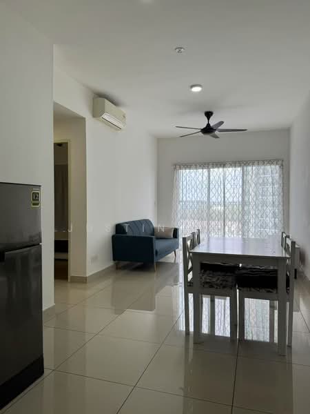 Kediaman Servis untuk Disewa di Cerrado Residence @ Southville City - Justin Tee - Living Room - PropertyGuru.com.my