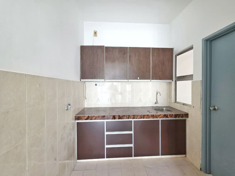 Kondominium untuk Dijual di Saujana Aster - Adibah Salim - Kitchen - PropertyGuru.com.my