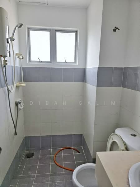 Kondominium untuk Dijual di Saujana Aster - Adibah Salim - Bathroom - PropertyGuru.com.my