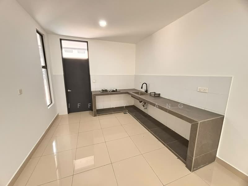 Rumah Teres 2-Tingkat untuk Dijual di Rawang (Selangor) - Tiffany Yang - Kitchen - PropertyGuru.com.my