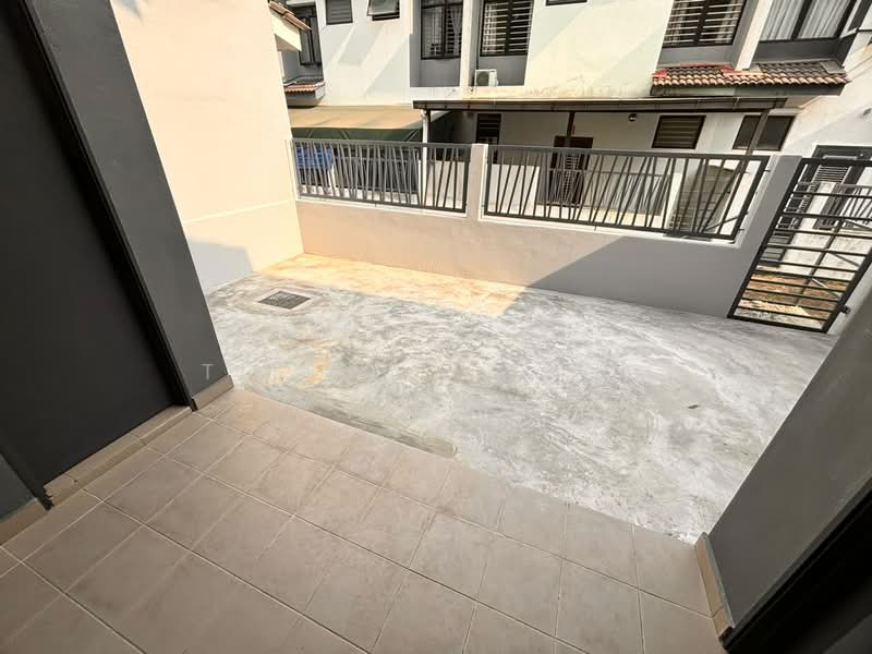 Rumah Teres 2-Tingkat untuk Dijual di Rawang (Selangor) - Tiffany Yang - Backyard - PropertyGuru.com.my