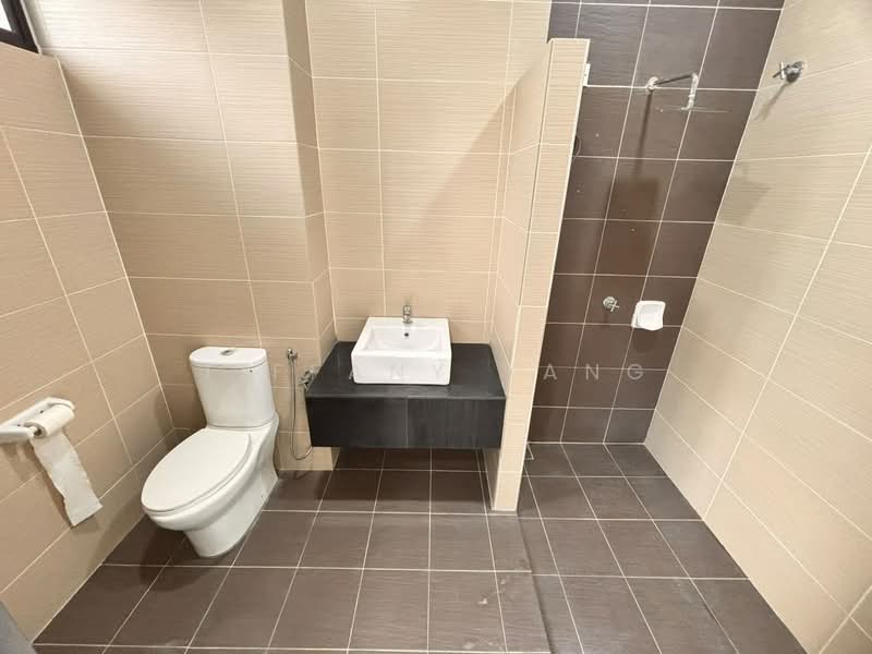 Rumah Teres 2-Tingkat untuk Dijual di Rawang (Selangor) - Tiffany Yang - Bathroom - PropertyGuru.com.my