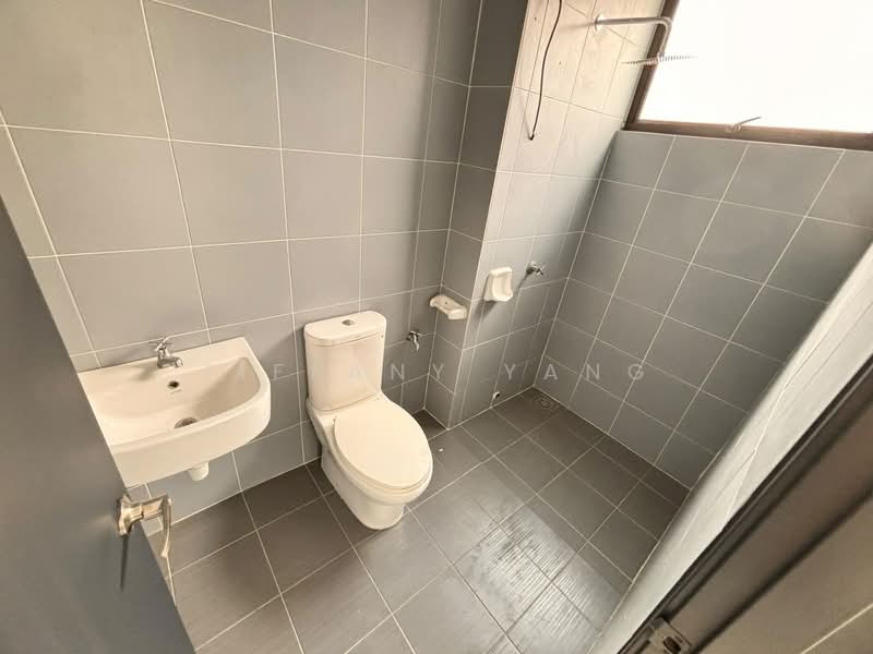 Rumah Teres 2-Tingkat untuk Dijual di Rawang (Selangor) - Tiffany Yang - Bilik Mandi - PropertyGuru.com.my