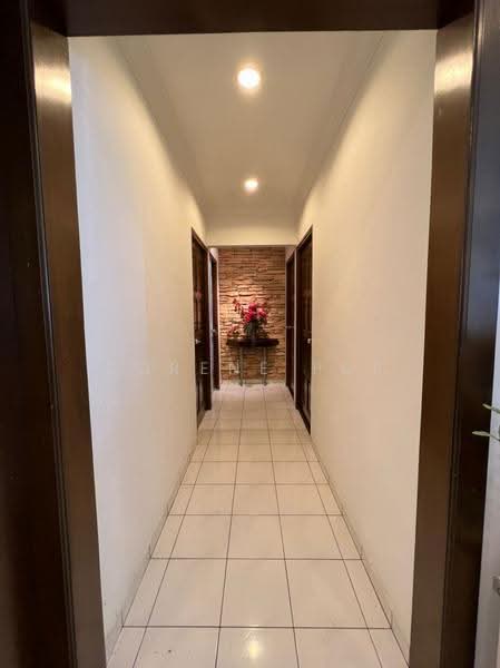 Apartment for Sale at Pangsapuri Saraka - Dorene Pui - Corridor - PropertyGuru.com.my