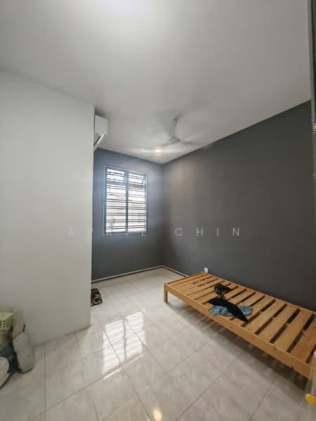 Rumah Teres 2-Tingkat untuk Disewa di Taman Megah Ria (Masai) - April Chin - Bedroom - PropertyGuru.com.my