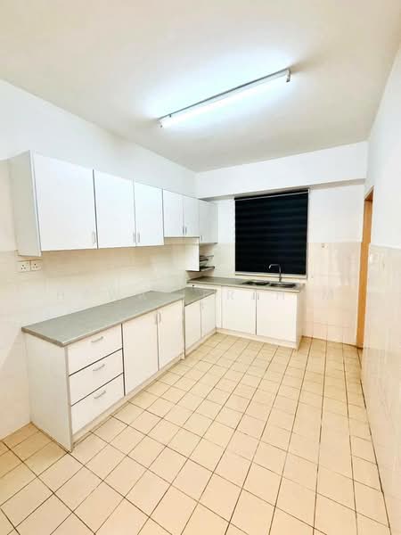 Pangsapuri untuk Dijual di Sri Lavender Apartment - Hawa Ibrahim - Kitchen - PropertyGuru.com.my
