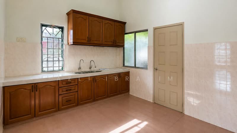 Semi-Detached House for Sale in Saujana Melawati (Melawati) - Azli Ibrahim - Kitchen - PropertyGuru.com.my