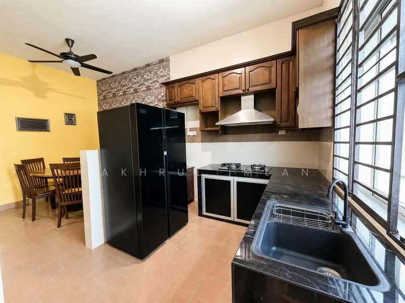 Rumah Teres 1 Tingkat untuk Dijual di Taman Bestari Indah (Ulu Tiram) - Fakhrul Imlan - Kitchen - PropertyGuru.com.my