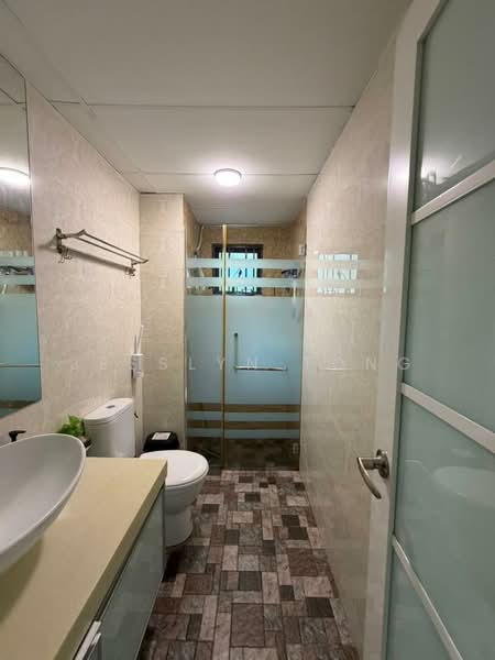 Kondominium untuk Disewa di Sri Putramas - Jesslyn Tong - Bathroom - PropertyGuru.com.my