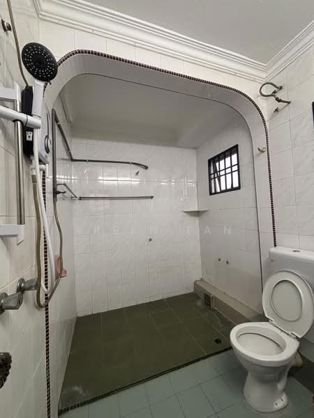 Rumah Teres 2 Tingkat untuk Disewa di Taman Gembira (Klang) - Areen Tan - Bathroom - PropertyGuru.com.my