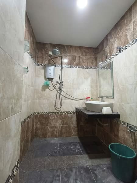Rumah Teres 2 Tingkat untuk Disewa di Seksyen 8 (Shah Alam) - Junaida Zamjudin - Bathroom - PropertyGuru.com.my